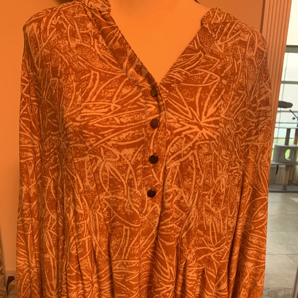 new directions Tops - New Directions Curvy plus size brand new Henley-mustard color